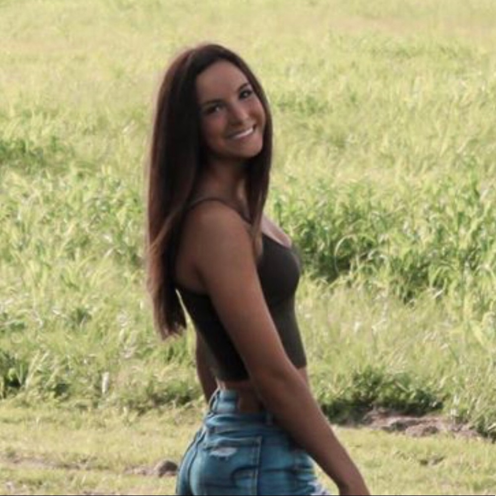 Meet your Posher, Brooke